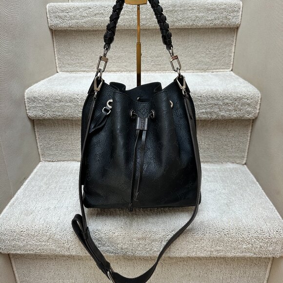 Louis Vuitton Muria Mahina Handbag with 2 straps in Black - Picture 1 of 14
